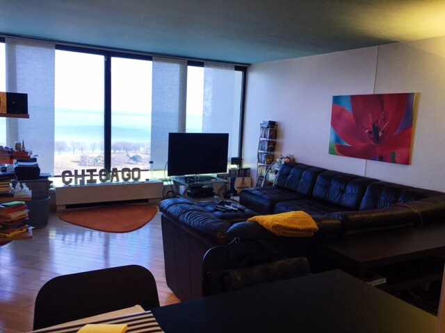 Living room - 5445 N Sheridan Rd
