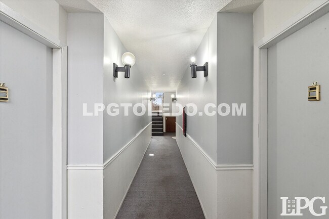 Foto del edificio - 6018 Secor Rd
