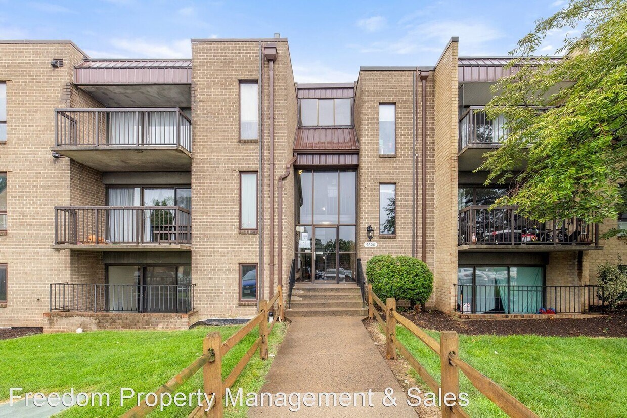 Primary Photo - 3 br, 2 bath House - 7600 Gales Ct Unit 001