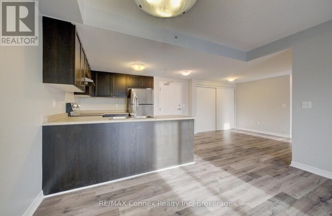 Building Photo - 67 Kingsbury Square