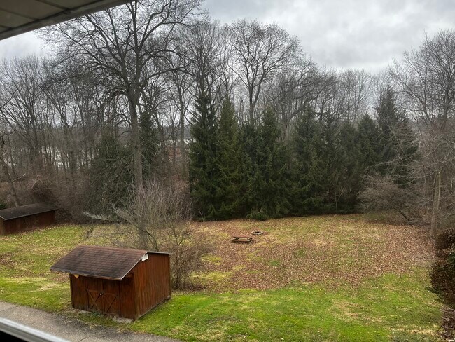 Foto del edificio - 2737 Thackeray Ave NW
