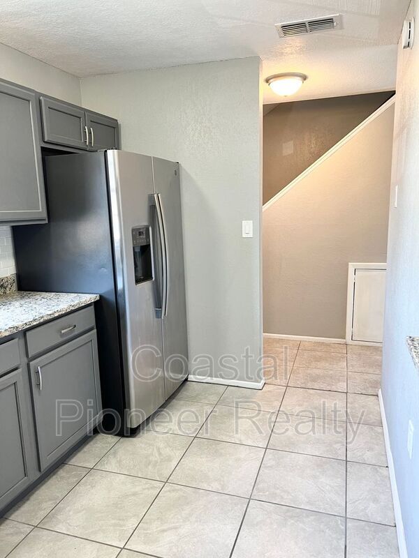 Building Photo - 7145 Trenton Pl