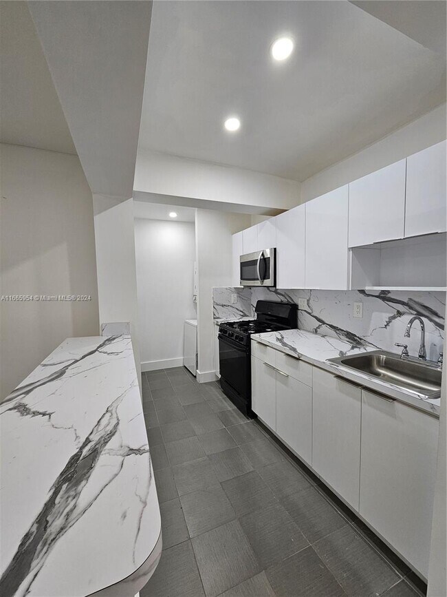 Building Photo - 10120 SW 171st St