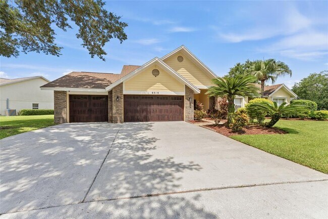 Building Photo - 6513 Thoroughbred Loop