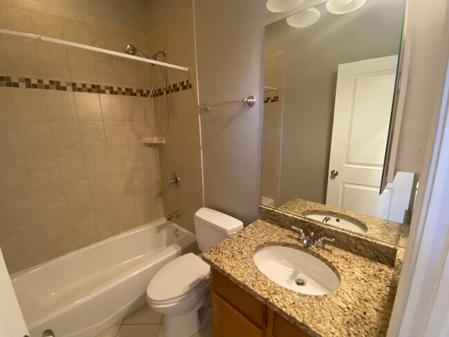 Building Photo - 1528 W Ohio St