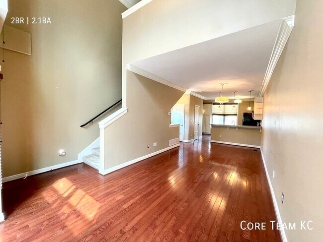 Foto del edificio - Split Level 1500 SF Townhome