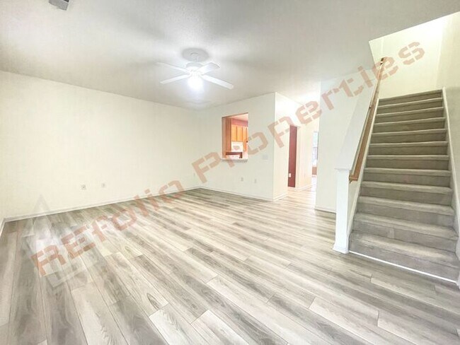 Building Photo - Cozy Downtown Cary Townhome with 3 Bedroom...