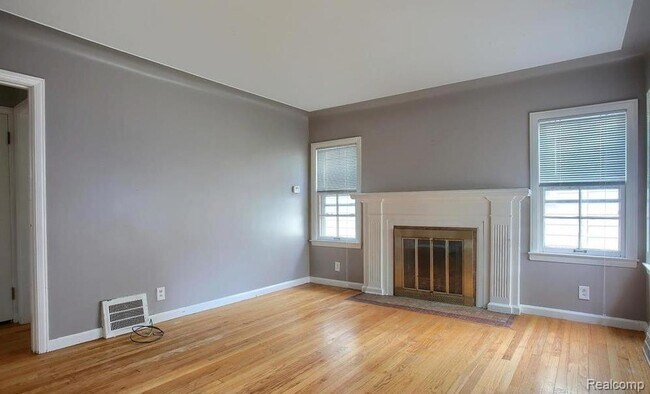 Foto del edificio - 348 E Maplehurst Ave