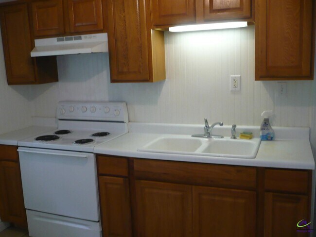 Foto del edificio - 1325 Laura Ave