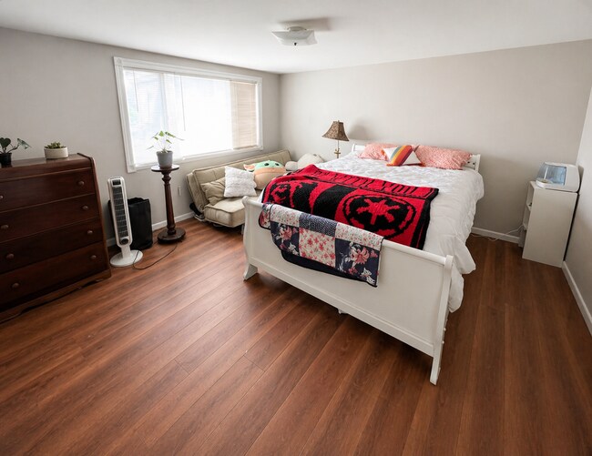Foto del edificio - Spacious 1 Bdr Apt Across from KSU -