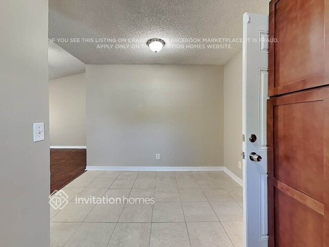Building Photo - 2431 SW 87th Terrace