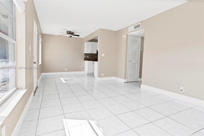 Foto del edificio - 1333 S Dixie Hwy