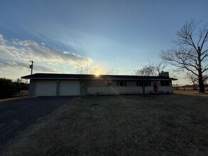 Building Photo - 6180 Old Lorena Rd