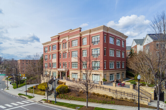 Building Photo - Residences at Lyon Hill