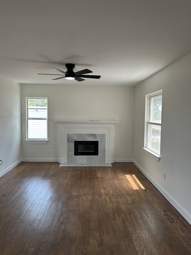 Building Photo - 7001 NW 58th St