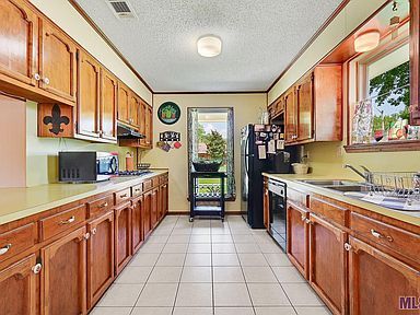 Foto del edificio - 3020 Woodbrook Dr