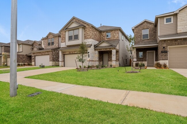 Building Photo - 7915 Fijian Cypress Dr