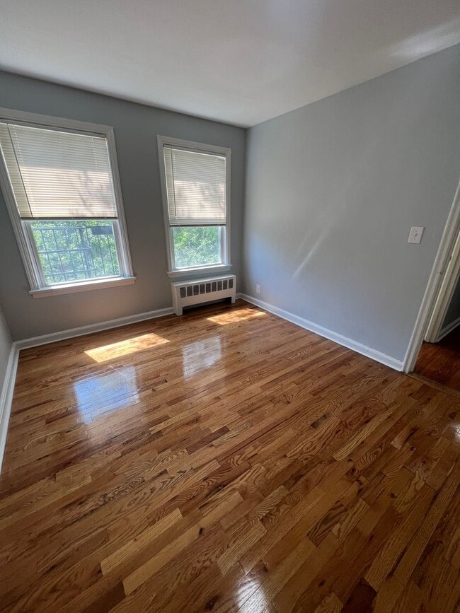 Interior Photo - 151 South Munn Ave
