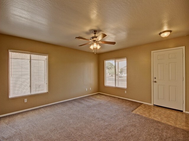 Foto del edificio - 12418 W Rosewood Drive