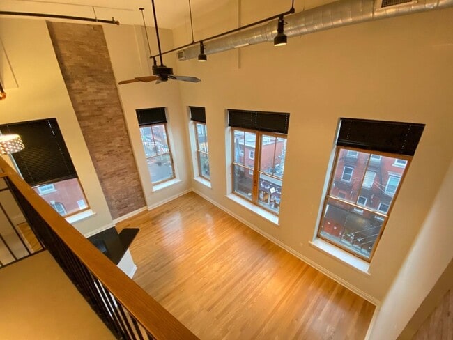 Building Photo - 338 Grove St