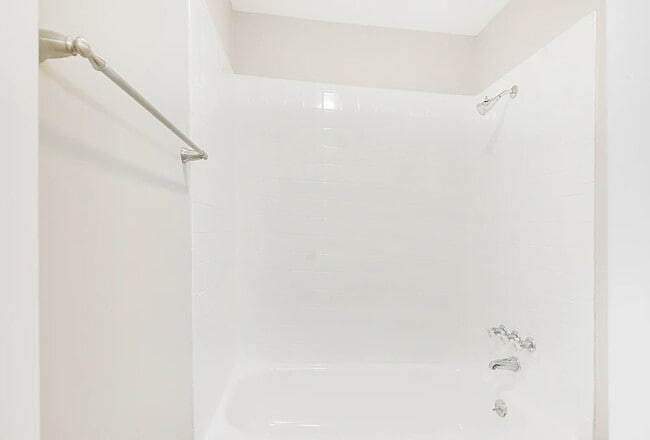 Building Photo - 1311 Clermont Rd