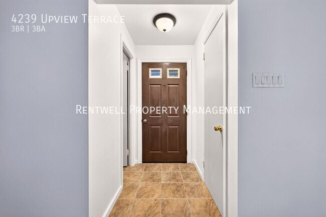Foto del edificio - 4239 Upview Ter
