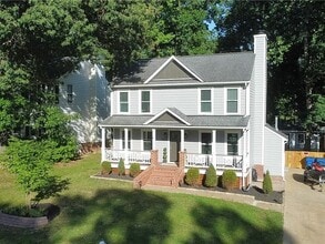 Building Photo - 2933 Broadford Terrace