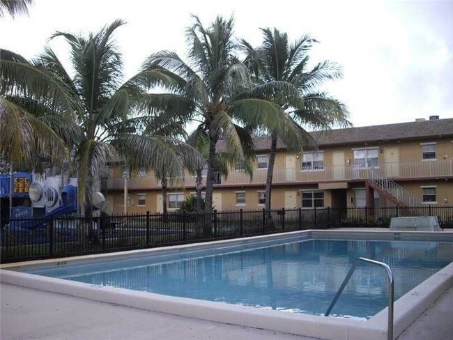 Foto del edificio - 101 NE 41st St