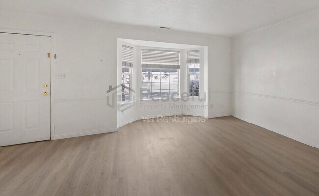 Foto del edificio - 988 S 810 E