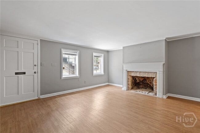 Building Photo - 207 E Charlton St