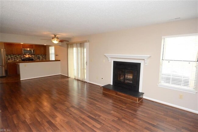 Building Photo - 4502 Genoa Cir