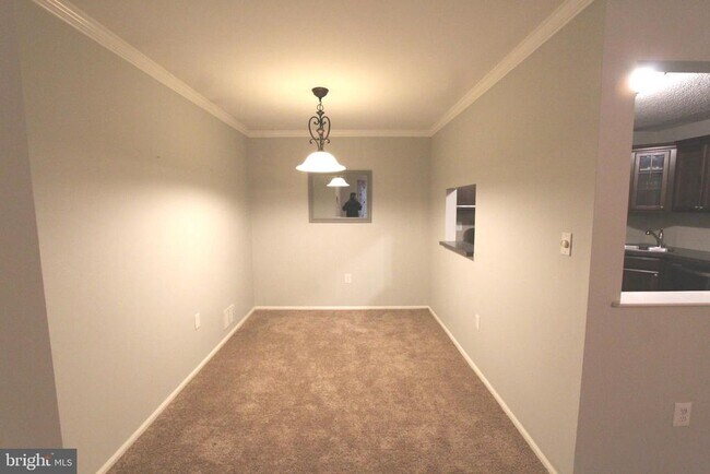 Foto del edificio - 83 Willow Ct