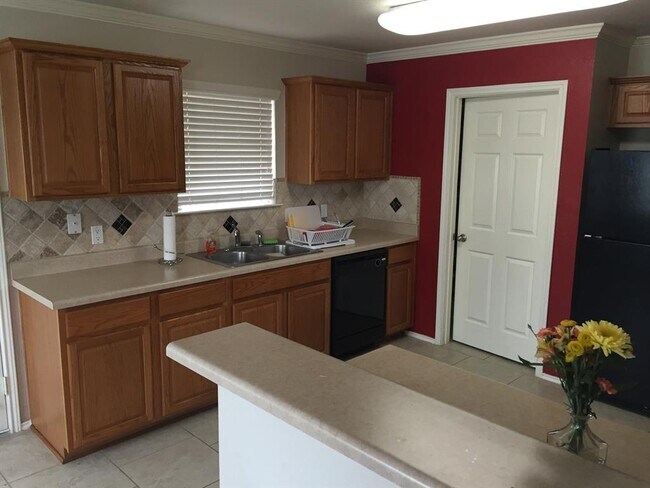 Foto del edificio - 300 Sweet Leaf Ln