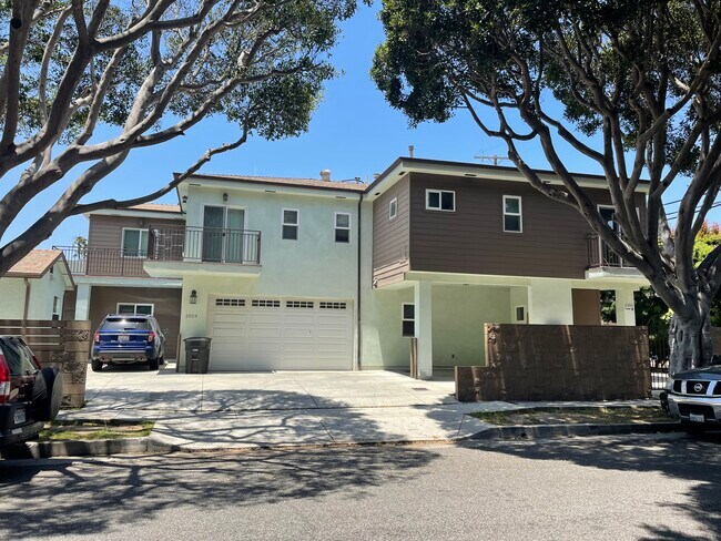 Building Photo - 1959 20th St