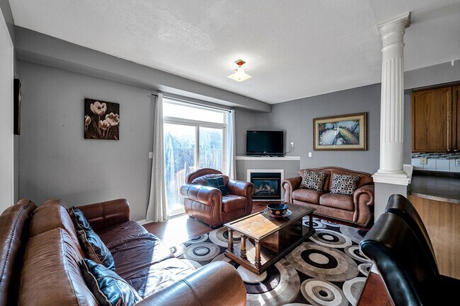 Building Photo - 50 Dent St