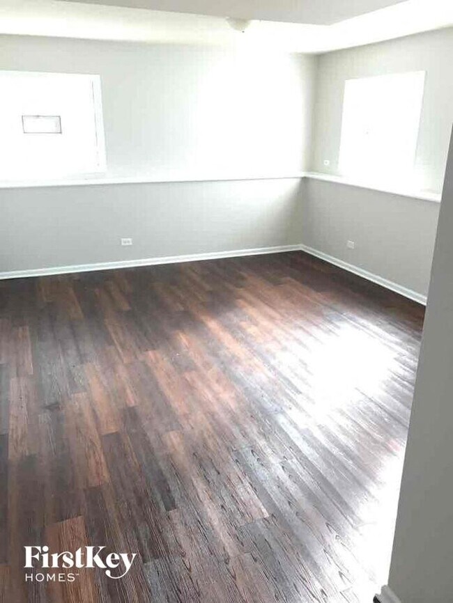 Building Photo - 22450 Franklin Dr