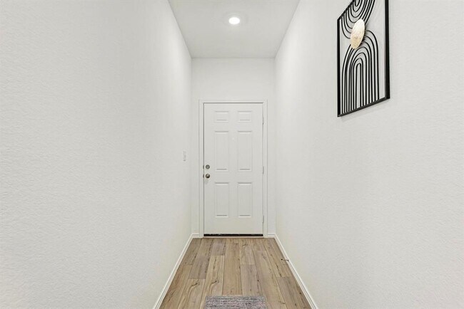 Foto del edificio - 526 Thunderstorm Ave