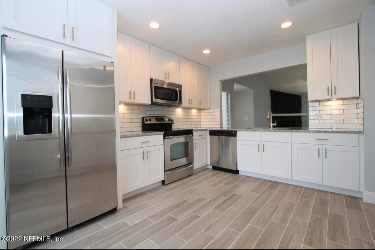 Primary Photo - 9360 Craven Rd