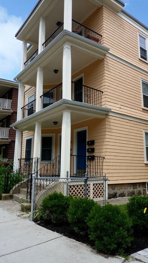 Primary Photo - 198 South St