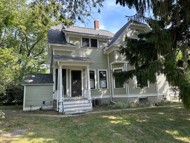 Building Photo - 125 S Garfield Ave