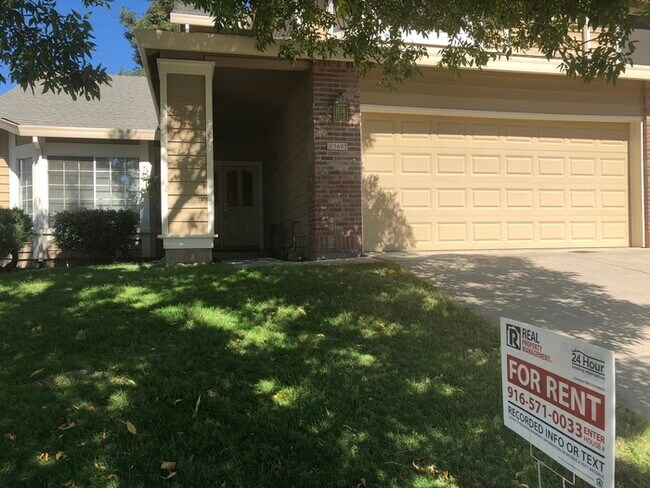Foto del edificio - SPACIOUS 5 bed 3 full bath home in Rocklin