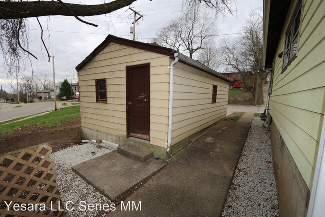 Building Photo - 2 br, 1 bath House - 1224 Washington St