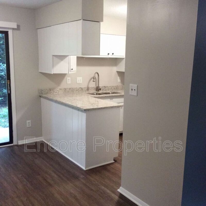 Foto del edificio - 5808 Falls of Neuse Rd