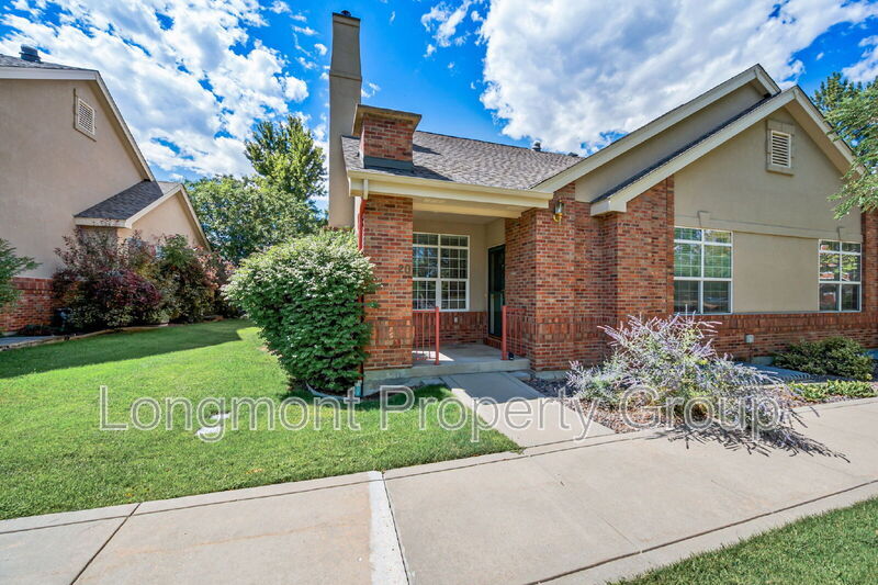 Photo - 1333 Charles Dr