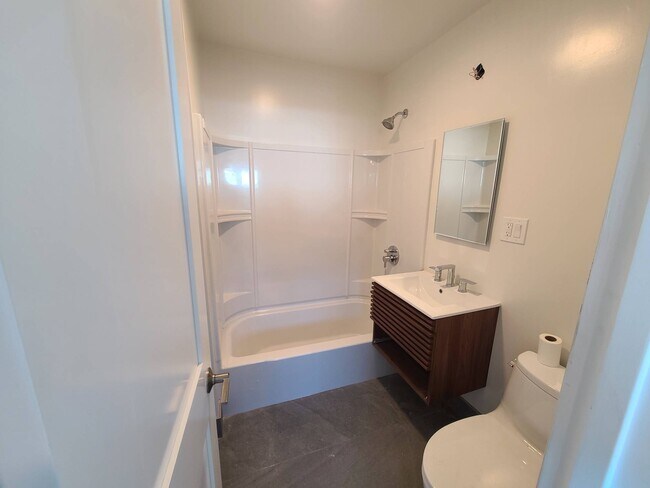 Foto del edificio - 25127 Woodward Ave