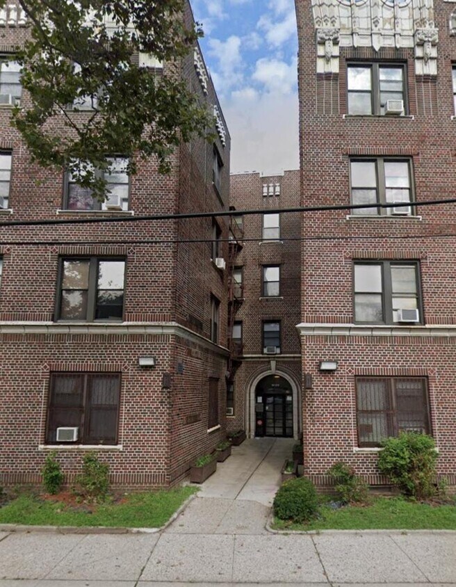 Primary Photo - 2159 John F Kennedy Blvd