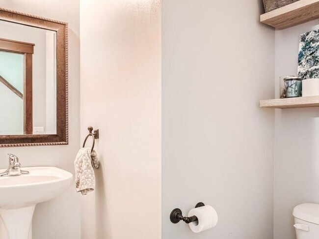 Foto del edificio - 4 br, 4 bath House - 18102 Vance Cir NW