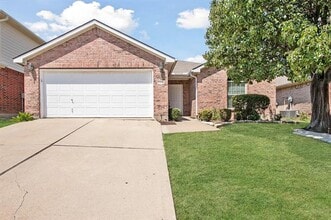 Building Photo - 13101 Evergreen Dr