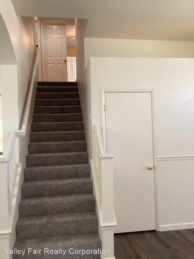 Building Photo - 4 br, 3 bath House - 1791 Oleander Dr Coun...