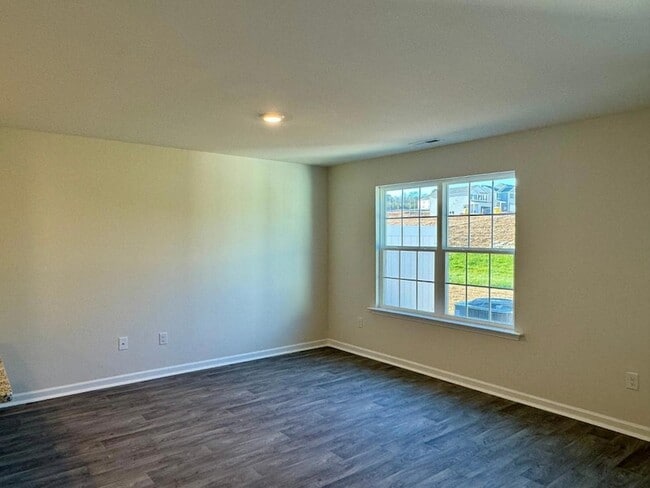 Building Photo - 149 Tributary Wy